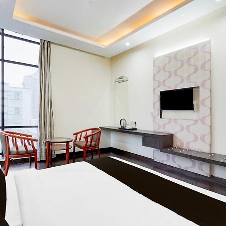 Super Townhouse Sector 51 Noida Near Metro Station Hotel Kültér fotó