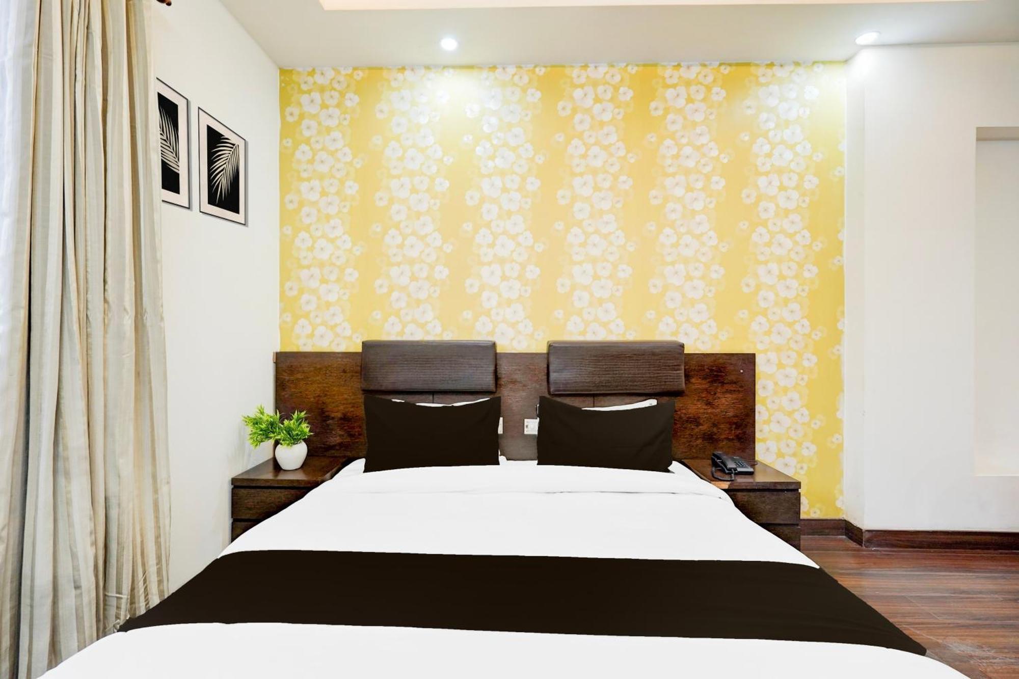Super Townhouse Sector 51 Noida Near Metro Station Hotel Kültér fotó