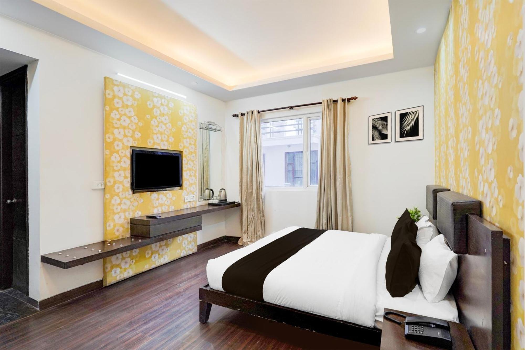 Super Townhouse Sector 51 Noida Near Metro Station Hotel Kültér fotó