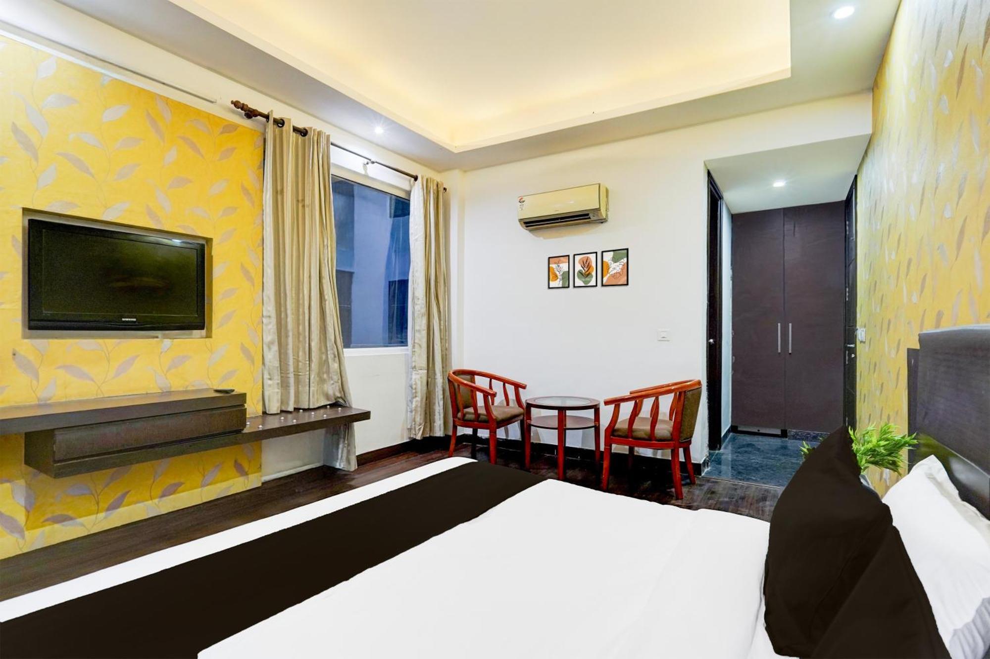 Super Townhouse Sector 51 Noida Near Metro Station Hotel Kültér fotó