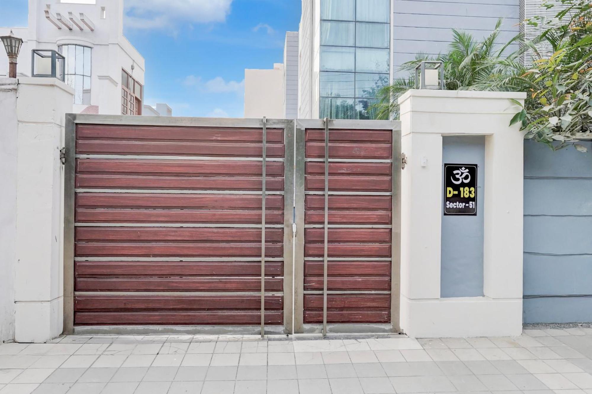 Super Townhouse Sector 51 Noida Near Metro Station Hotel Kültér fotó