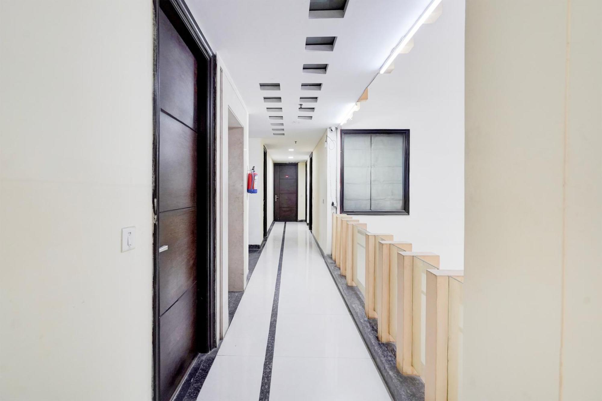 Super Townhouse Sector 51 Noida Near Metro Station Hotel Kültér fotó