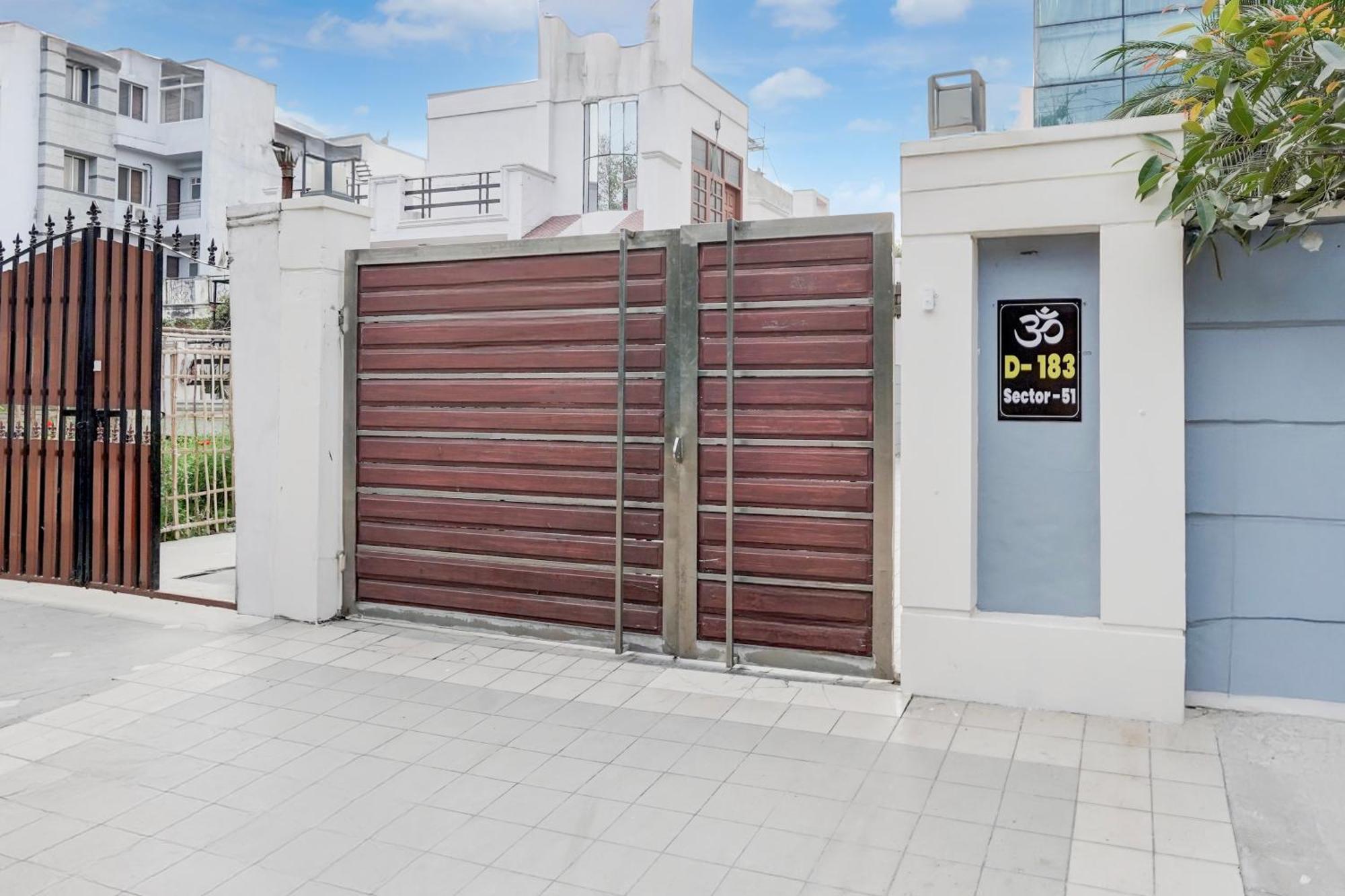 Super Townhouse Sector 51 Noida Near Metro Station Hotel Kültér fotó